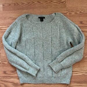 Elite Tahari Women’s Medium Knit Sweater